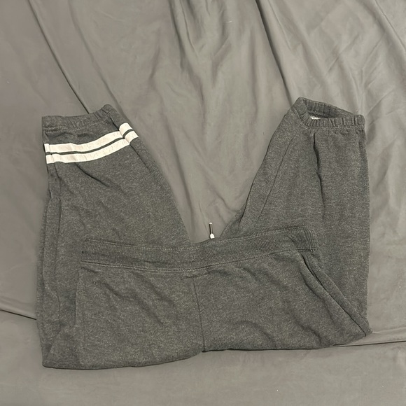 Crop joggers - Picture 2 of 3